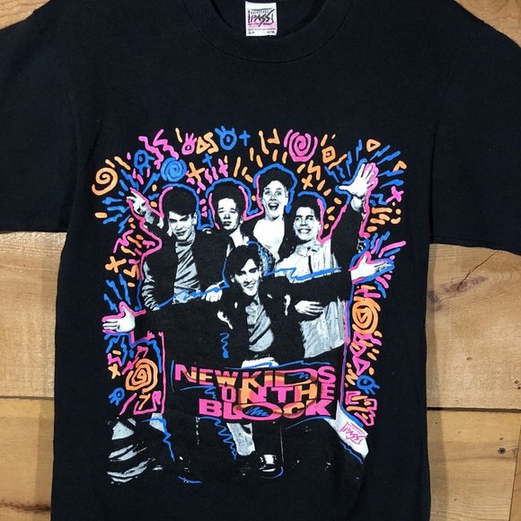 Vintage Backstage Pass New Kids On The Block T-Shirt Mens Size Small Double Side - Picture 3 of 13